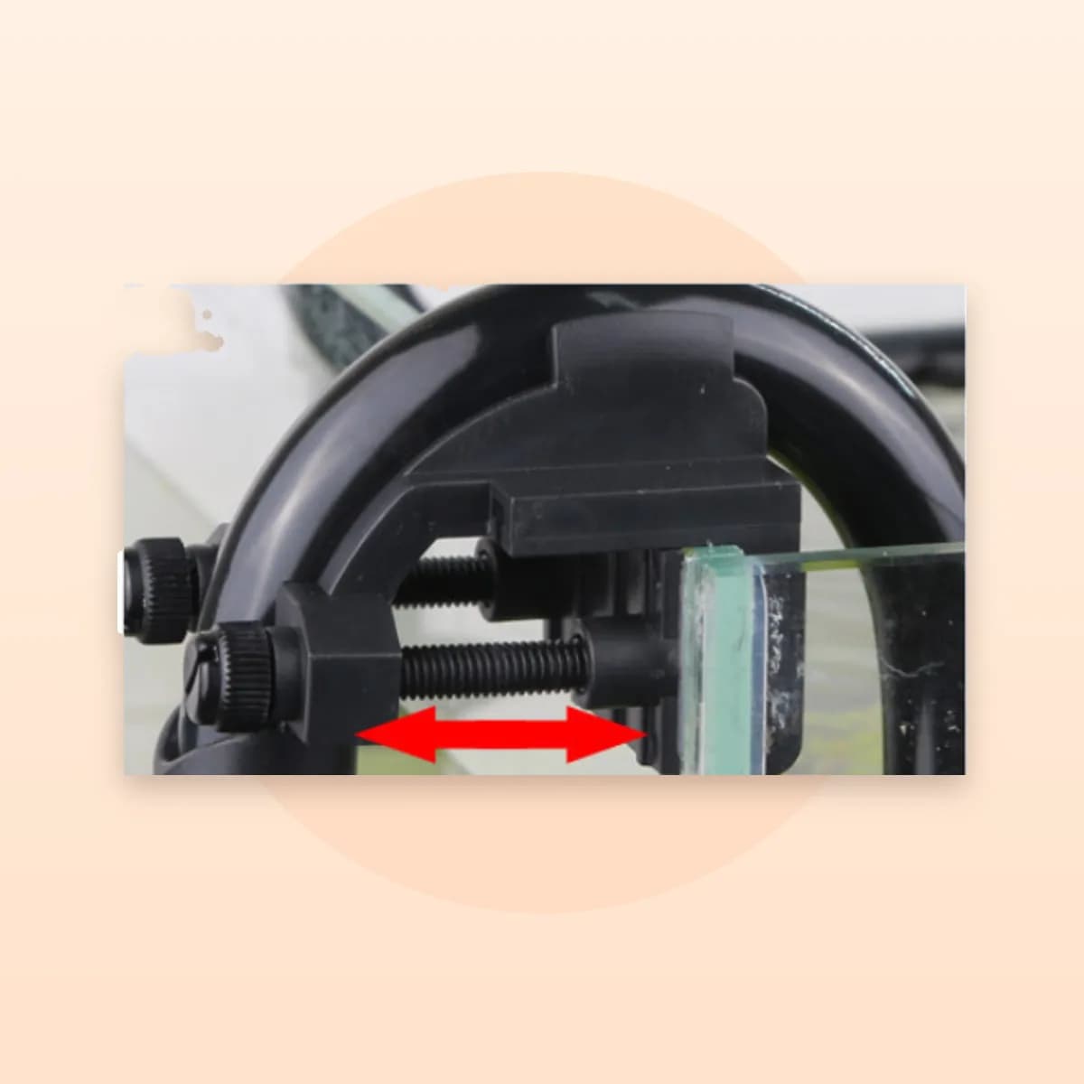 The adjustable clamp on the Kindral spray bar kit