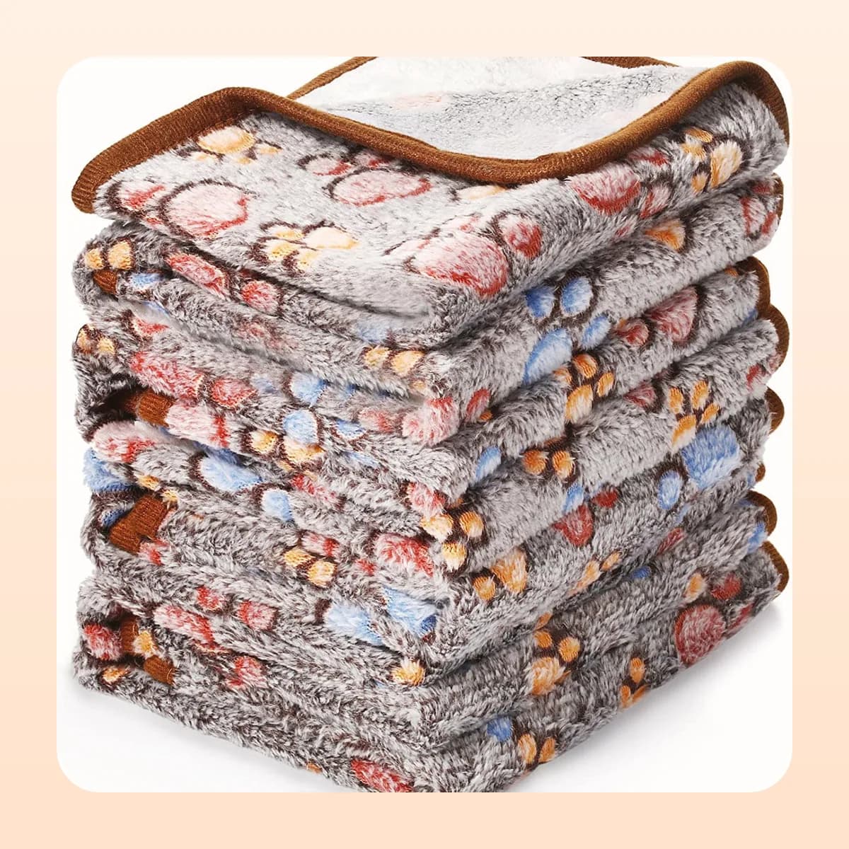 Kindral paw-print fleece blanket in coffee